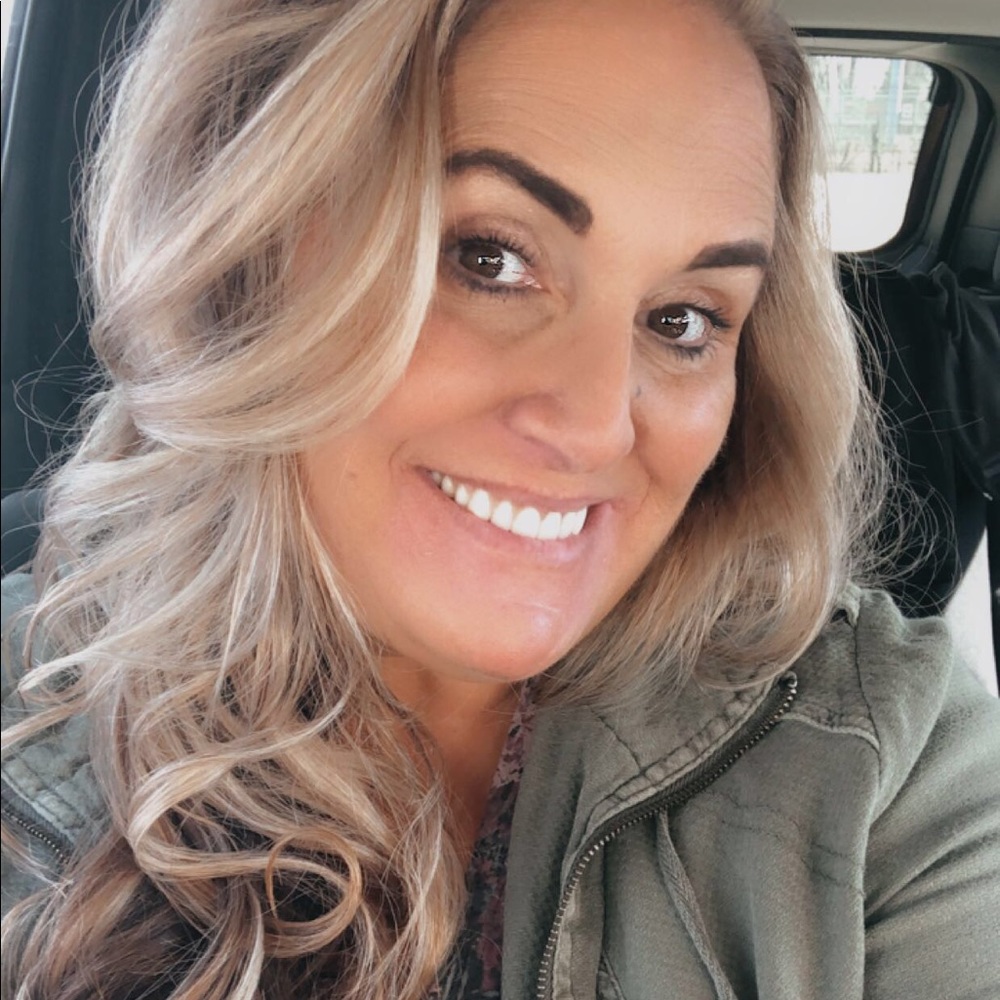Meet your Posher, Ashley